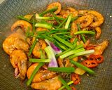 Foto langkah ke 3 dari resep Shrimp with Maggi Sauce.