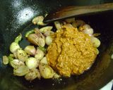 A picture of step 8 of Chettinad Meen Kuzhambu.