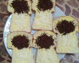 Foto langkah ke 2 dari resep Roti Bakar Keju Meses.
