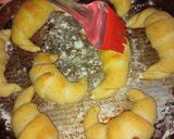 Foto del paso 9 de la receta: Medialunas dulces caseritas 😋