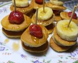 Foto langkah ke 3 dari resep Pancake Oat Mini Skewers.
