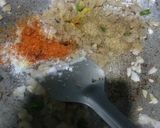 A picture of step 4 of Egg bhurji.