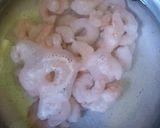 Foto del paso 2 de la receta: Tallarines salsa Blanca hecha en casa y camarones y jamón