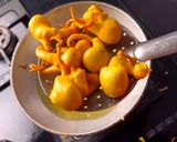 A picture of step 3 of #NVM Kadi Pakora.
