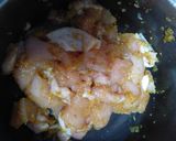 Foto langkah ke 2 dari resep Ayam Popcorn Goreng Bawang ala Chef Desi.