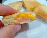 Hình bước làm 3 của món Pancakes mặn nhân xúc xích phô mai