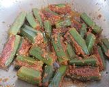 A picture of step 3 of Stuffed okra sabji.
