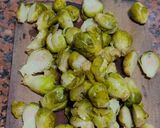 Foto del paso 1 de la receta: Repollitos de Bruselas con salsas blanca