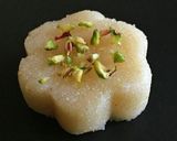 A picture of step 6 of Coconut milk flavoured suji halwa.
