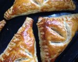 Foto langkah ke 3 dari resep Puff Pastry Isi Daging Keju.