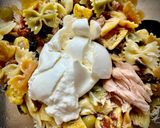 Foto del paso 3 de la receta: Pasta corta con fresas, tomate seco, bonito y burrata