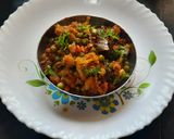 A picture of step 5 of Green peas cauliflower sabji.