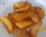 Foto del paso 1 de la receta: Merluza con patatas a la cúrcuma y comino