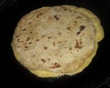 A picture of step 2 of Roti cheela.