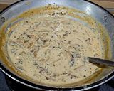 Foto langkah ke 6 dari resep Creamy Mushroom Sauce🍄‍🟫🍕🥩🥗🍝😋.
