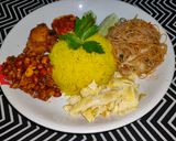 Foto langkah ke 6 dari resep Nasi Kuning.