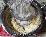 Foto langkah ke 1 dari resep Hanya 3 bahan ! kue kering kastengel keju renyah tanpa oven.
