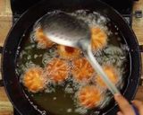 A picture of step 5 of Moong dal gulab jamun.