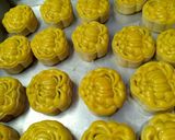 Foto langkah ke 8 dari resep Classic Mooncake.