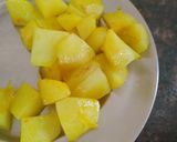 A picture of step 1 of Raw papaya curry.