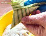 Gambar langkah 6 resipi Ketupat Palas Kelantan.