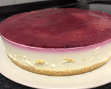 Foto del paso 4 de la receta: Tarta de chocolate blanco y frambuesa