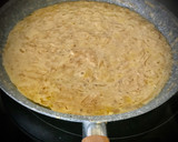 Foto del paso 4 de la receta: Tallarines frescos caseros con ricotta, cebolla caramelizada y trufa