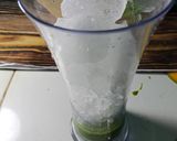 Foto langkah ke 2 dari resep Mangga matcha latte.