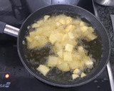 Foto del paso 2 de la receta: Tortilla de patatas a la carbonara
