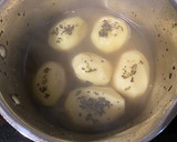 Foto del paso 5 de la receta: Albóndigas en salsa de vino tinto y patatas aromatizadas con albahaca 🌿