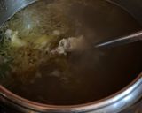 Foto langkah ke 4 dari resep Sop Buntut Kuah Susu 🍲.