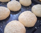 Foto langkah ke 6 dari resep 234. Burger Buns.