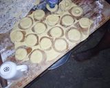 A picture of step 6 of Doughnuts.