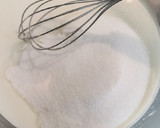 Foto del paso 2 de la receta: Bizcocho de yogur con Pasas y Nueces