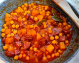Foto del paso 4 de la receta: Garbanzos con chorizo a la sidra y calabaza