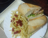 Foto del paso 8 de la receta: Bocadillo de pechuga, lechuga, tomate y papas fritas