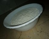 A picture of step 2 of Spong cake.
