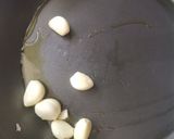 Foto del paso 2 de la receta: Pasta con ajo y chile serrano