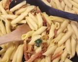 Garganelli con speck, finferli e zafferano recipe step 3 photo