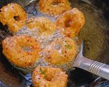 A picture of step 6 of Vishu special vada.
