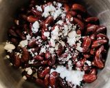 A picture of step 1 of Rajma chawal.
