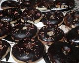 صورة لخطوة 1 من وصفة دوناتس🍩🍩🍫🌰 مخبوزه