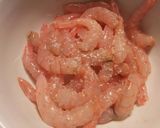 Foto del paso 2 de la receta Gambas al ajillo con aceite dargan y ajos rojos morunos