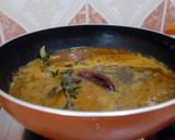 A picture of step 8 of Pavakka theeyal.