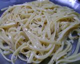 Foto del paso 6 de la receta: Tallarines aglio olio de la nona