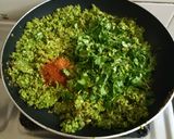 A picture of step 3 of Lilva kachori.