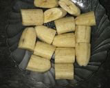 Foto langkah ke 3 dari resep Banana nuggets.