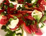 Une image de l'étape 2 de Tomates Mozzarella façon maison.