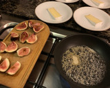 Foto del paso 2 de la receta: Higos flambeados con queso brie