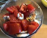 Une image de l'étape 2 de Champignons farcis feta tomate et basilic.